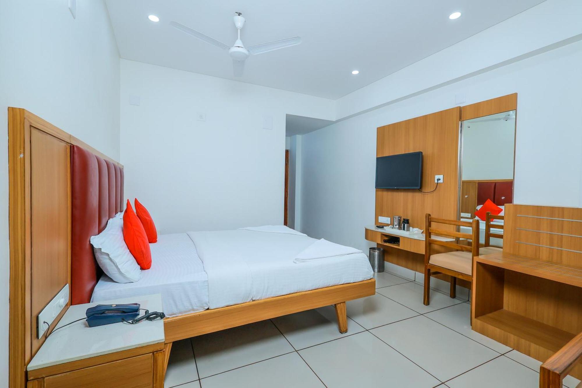 Hotel Janardana Удупі Екстер'єр фото