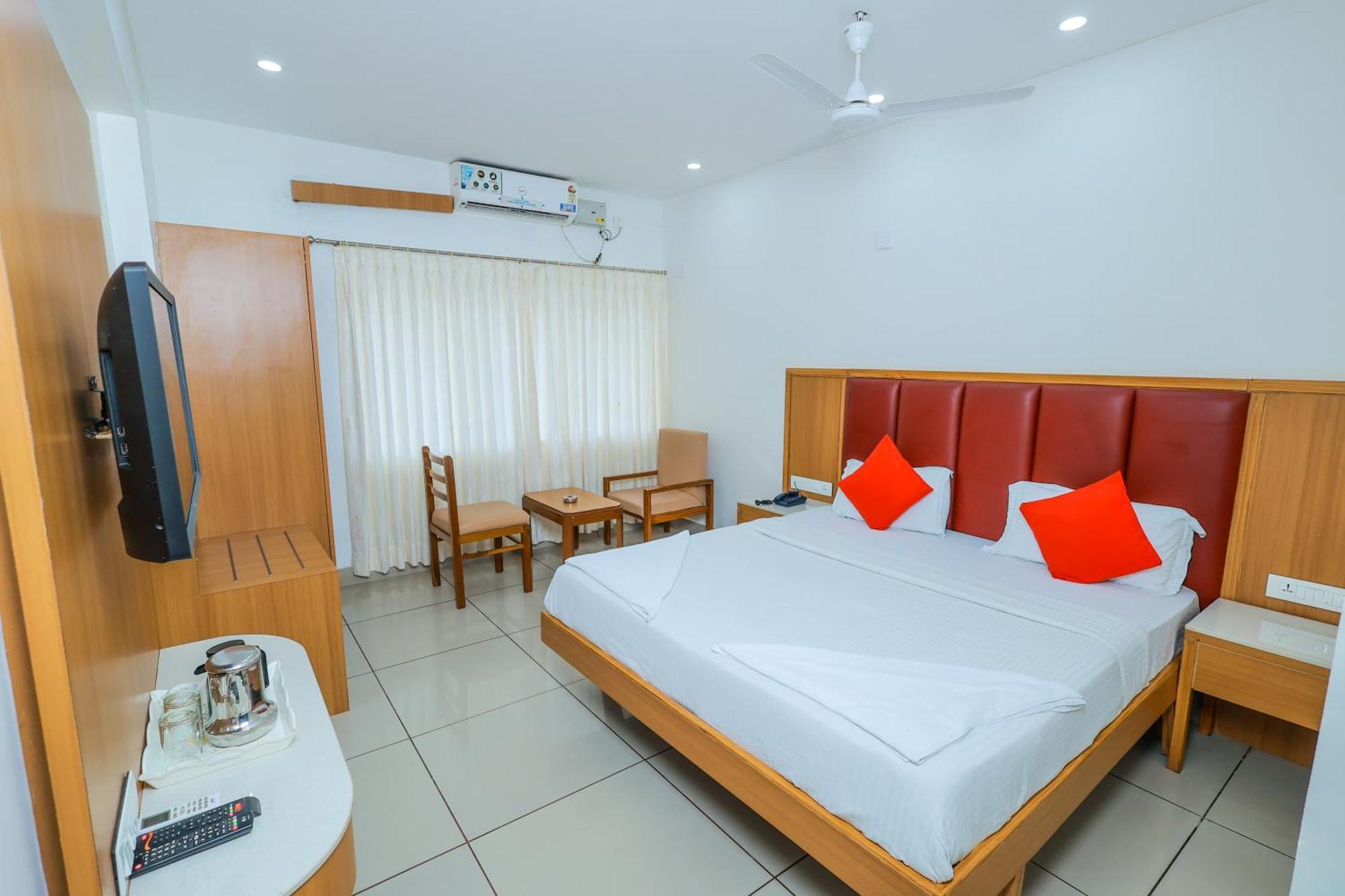Hotel Janardana Удупі Екстер'єр фото